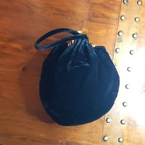 Black velvet dance purse or fancy occasion...very pretty..🛍